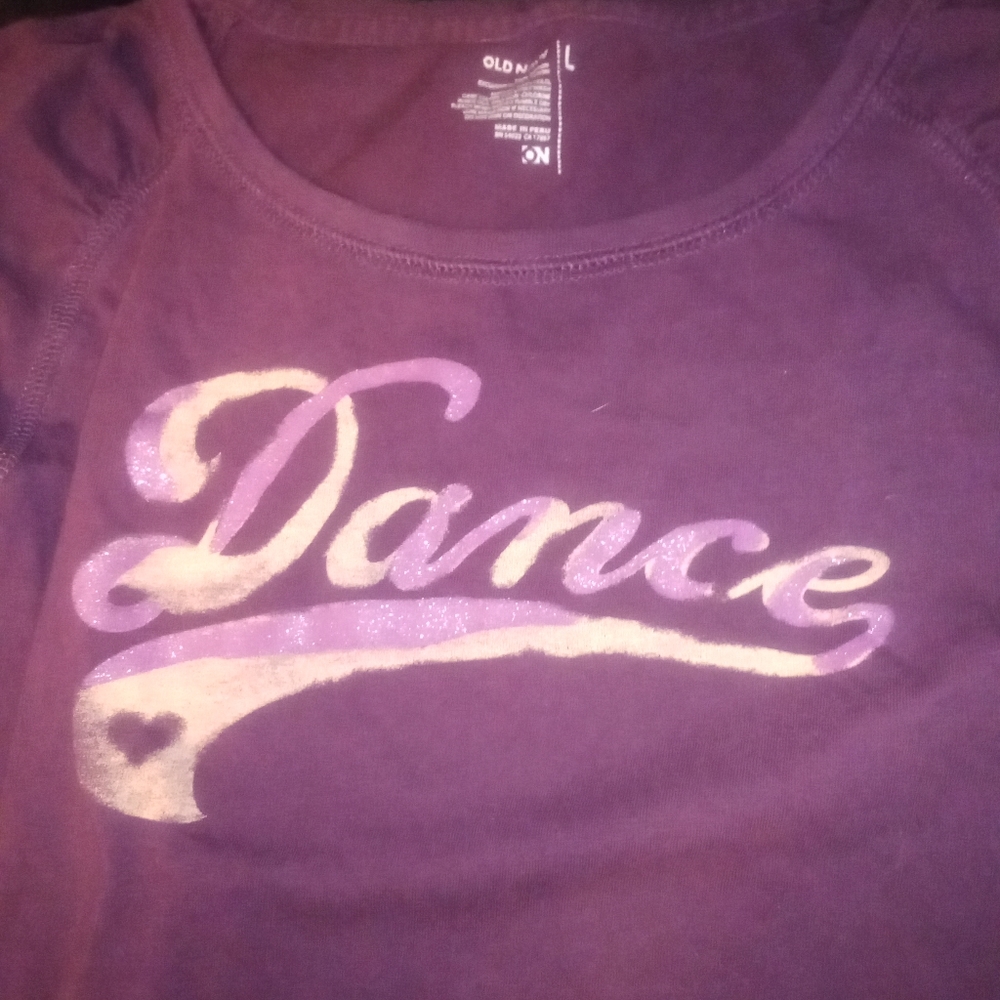 Long-sleeve t-shirt